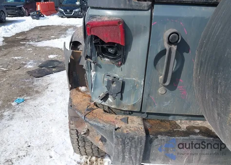 2015 Jeep Wrangler Unlimited Sport from USA, damaged, VIN 1C4BJWDG3FL545391